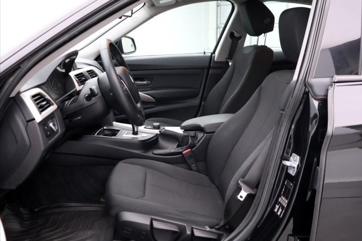 BMW Řada 3 2,0 320d 140kW GT Advantage CZ
