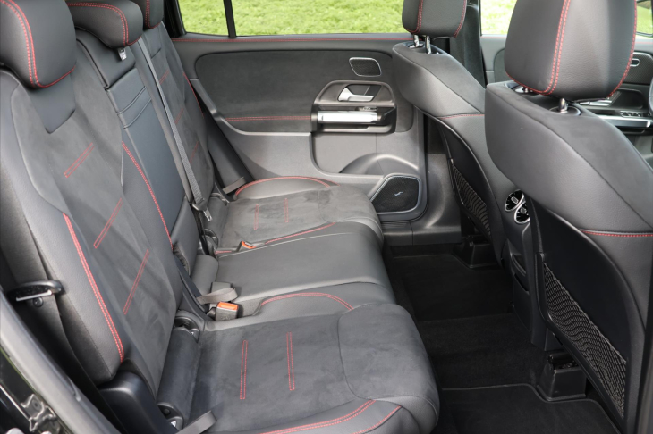 Mercedes-Benz GLB 2,0 200d 4MATIC AMG Premium +