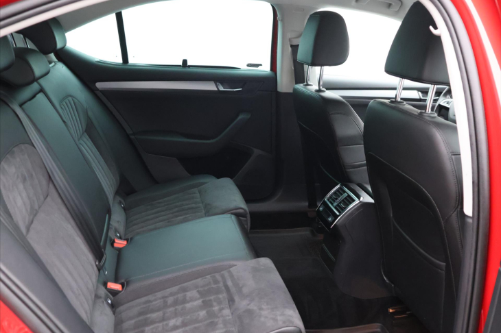 Škoda Superb 2,0 TDI 140kW CZ Style Kůže