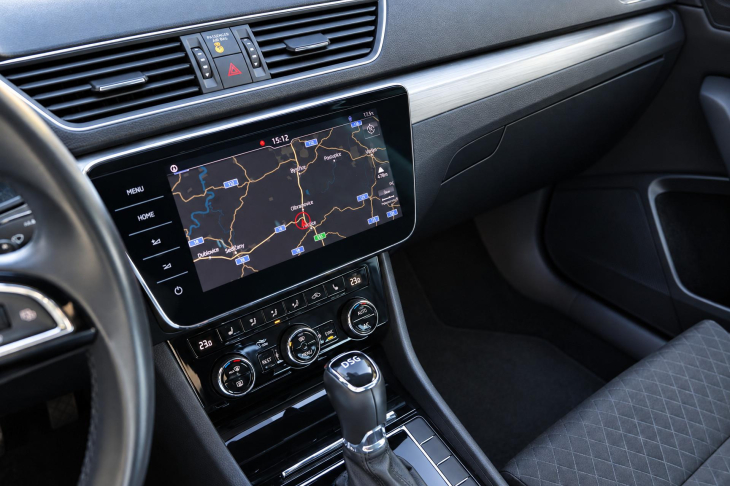 Škoda Superb 2,0 TDI DSG 110kW Style Navi
