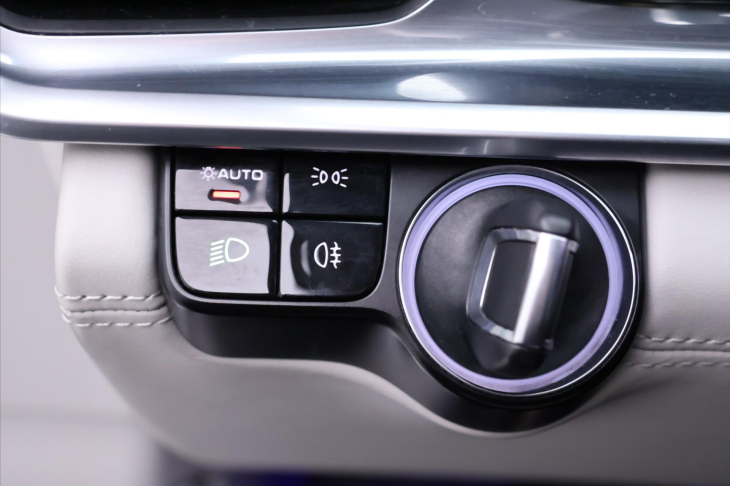 Porsche Panamera 4,0 V8 310kW Chrono Bose CZ 4S