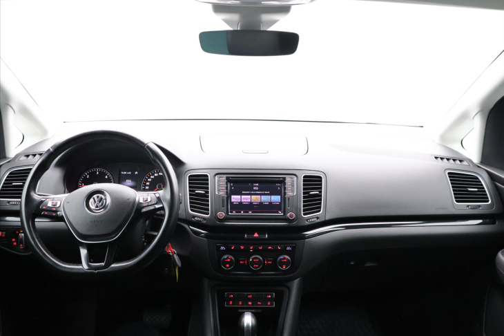 Volkswagen Sharan 2,0 TDI 130kW DSG 4Motion CZ