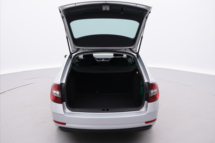 Škoda Octavia 2,0 TDI Style LED CZ