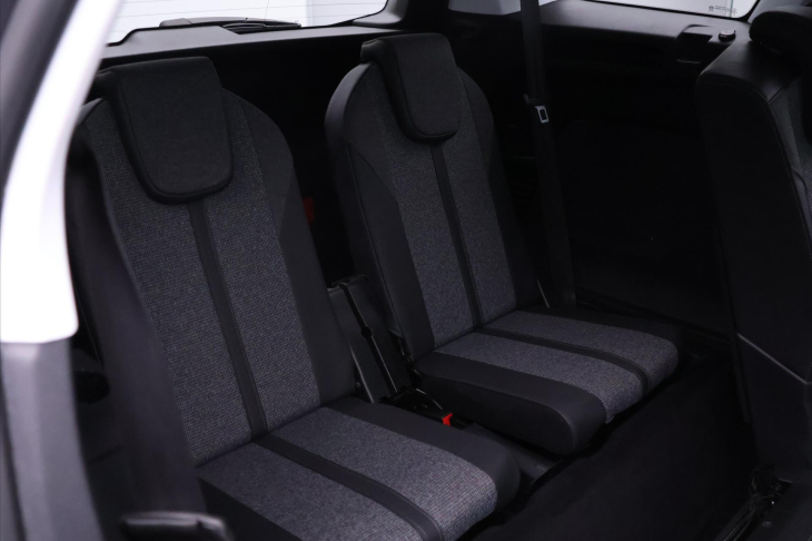 Peugeot 5008 1,6 HDI 88kW Active 7-Míst LED