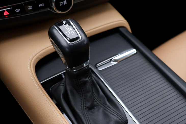 Volvo V90 2.0 D3 110kW Momentum LED