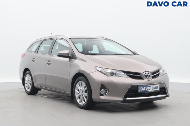 Toyota Auris 1,6 i 97kW Serv. Kniha