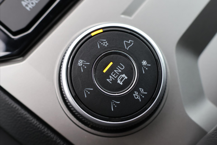 Volkswagen Touareg 3,0 TDI V6 210kW 4M CZ DPH