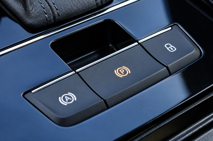 Škoda Superb 2,0 TDI DSG 110kW Style Navi
