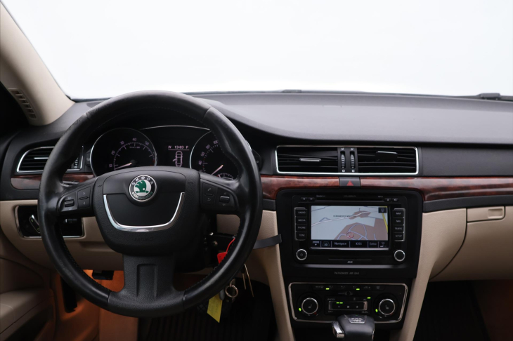 Škoda Superb 3,6 FSI 191kW Exclusive 1.Maj