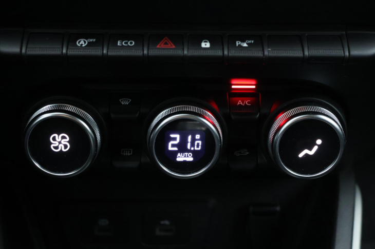 Dacia Duster 1,0 TCe 67kW CZ 1.Maj Navi LED