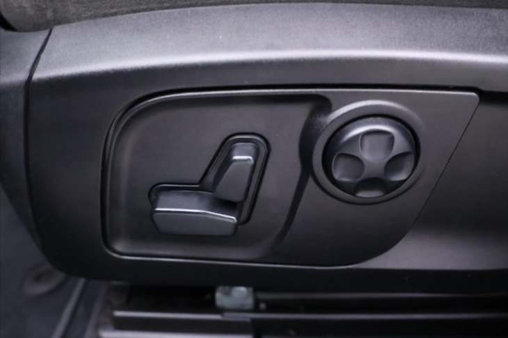 Maserati Levante 3,0 D 184 kW 4x4 Automat Kůže