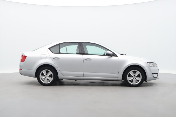 Škoda Octavia 1,6 TDI 81kW Ambition CZ
