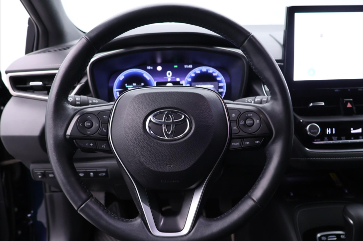 Toyota Corolla 2,0 HEV CZ Executive Sport DPH