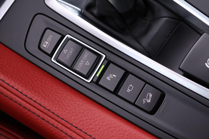 BMW X6 3,0 M50d 280kW M-Paket CZ DPH