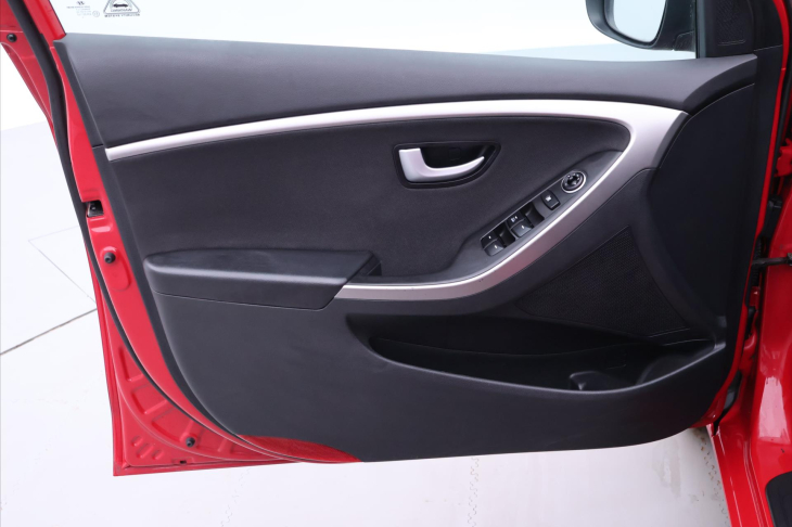 Hyundai i30 1,6 GDi 88kW CZ