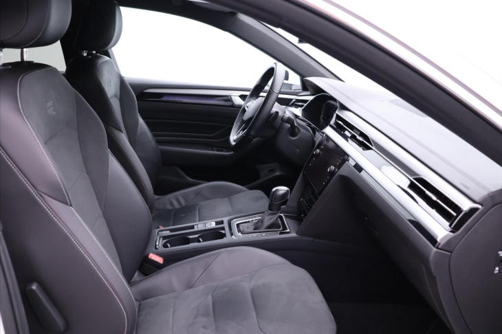 Volkswagen Arteon Shooting Brake 2,0 TSI 206kW R-line DSG DPH CZ