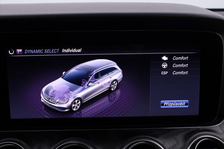 Mercedes-Benz Třídy E 2,0 220D  143kW 4MATIC  AUT