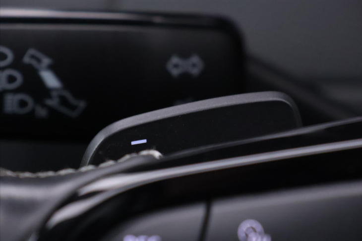 Volkswagen Golf 2,0 TSI R 221kW DSG 4Motion