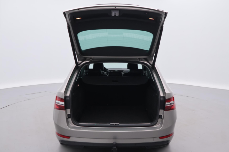 Škoda Superb 2,0 TDI 140kW 4x4 DSG Style CZ