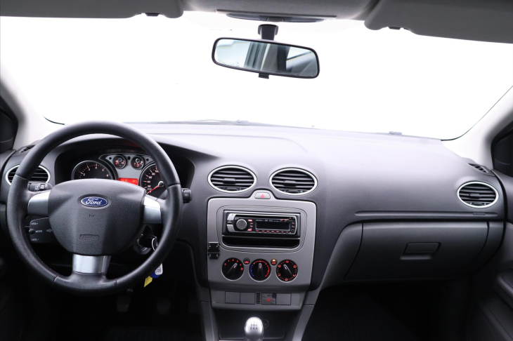 Ford Focus 1,4 i 59kW Tažné STK 05/27
