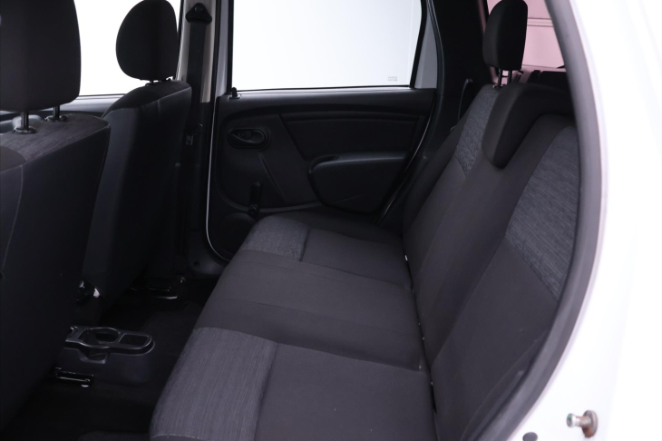 Dacia Duster 1,6 16V 77kW Serv.kn. Tažné