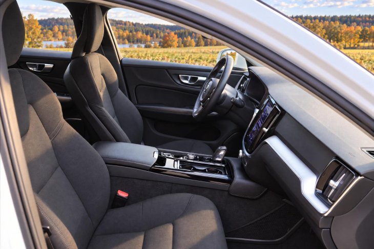 Volvo V60 2,0 B5 AWD Momentum Pro AT DPH