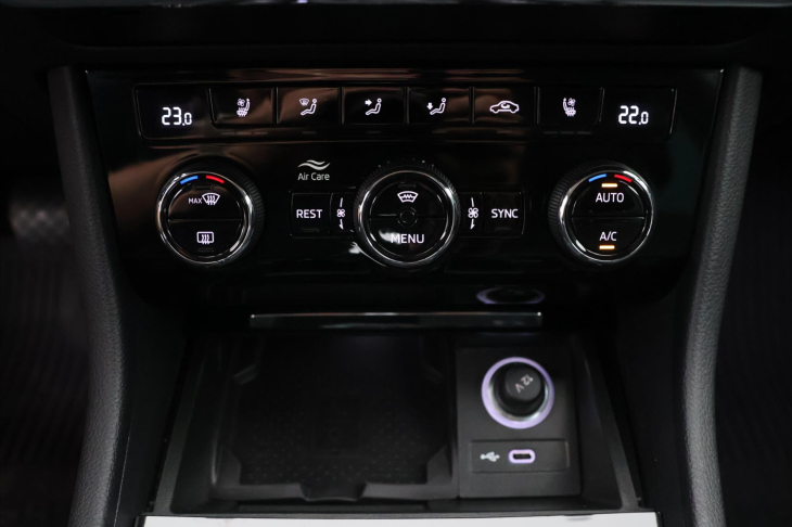 Škoda Superb 1,5 TSI 110kW L&K DSG CZ DPH