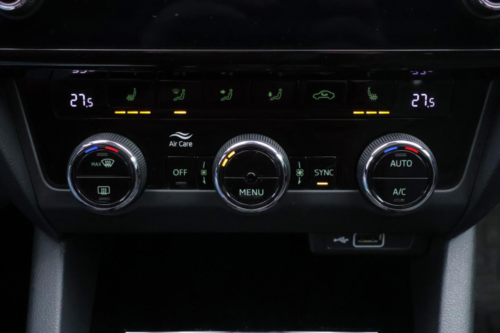 Škoda Octavia 1,6 TDI 85kW Style LED Kessy