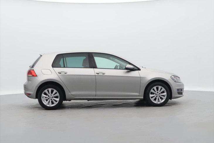 Volkswagen Golf 1,2 TSI Xenon Serv.kniha