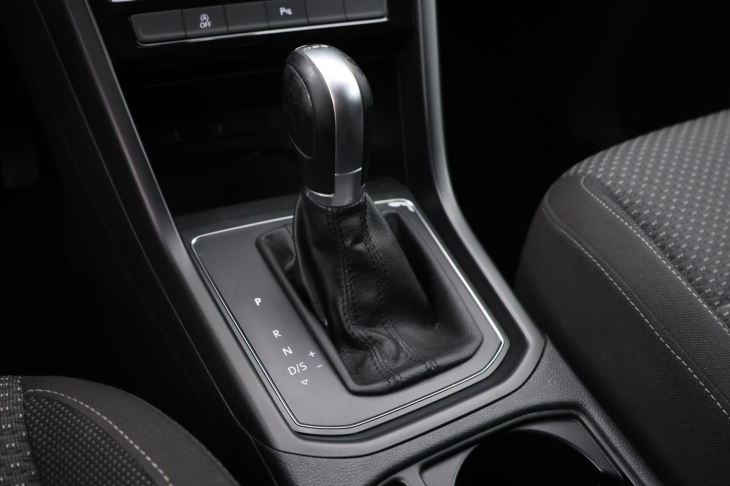 Volkswagen Touran 1,6 TDI 81kW DSG 7-Míst Tažné