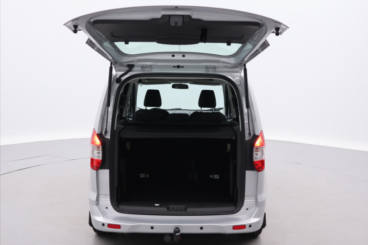 Ford Tourneo Courier 1,0 I 74KW CZ KLIMA TAŽNÝ