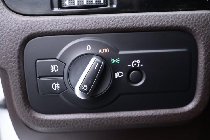 Volkswagen Touareg 3,0 TDI V6 193kW DSG R-Line 4M