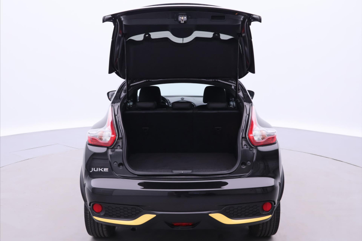 Nissan Juke 1,6 i N-Connecta 86kW CZ 1.Maj