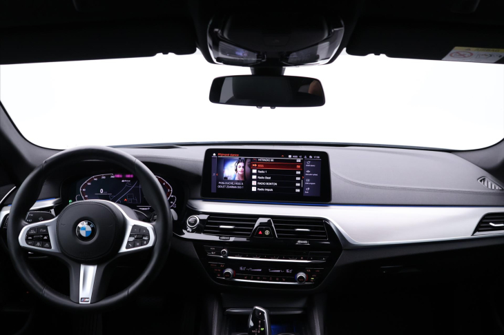 BMW Řada 5 2,0 530e xDrive 135kW CZ DPH