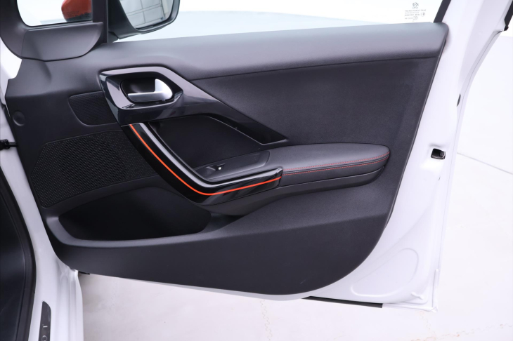 Peugeot 208 1,2 PT 81kW Roland Garros 1Maj