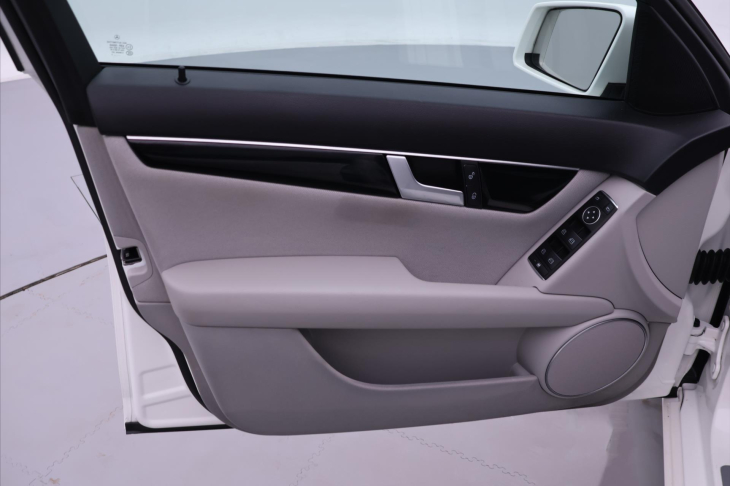 Mercedes-Benz Třídy C 2,1 180CDI Avantgarde Navi