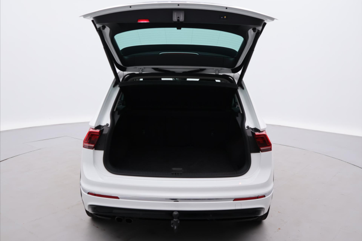 Volkswagen Tiguan 1,4 TSI DSG R-line matrix virtual