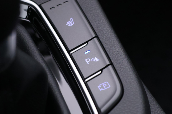 Hyundai i30 1,5 T-GDI 117 kW Smart Aut.CZ DPH