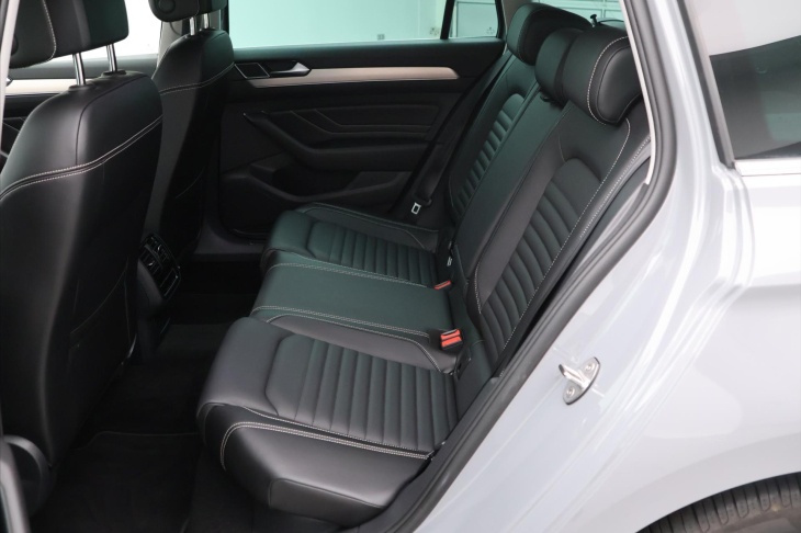 Volkswagen Passat 2.0 TDI Matrix Virtual DPH