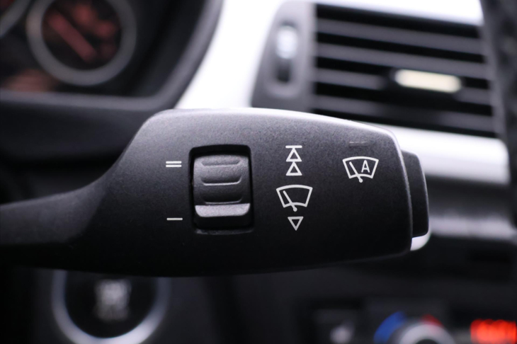 BMW Řada 3 2,0 320d 120kW Aut. Xenon Kůže