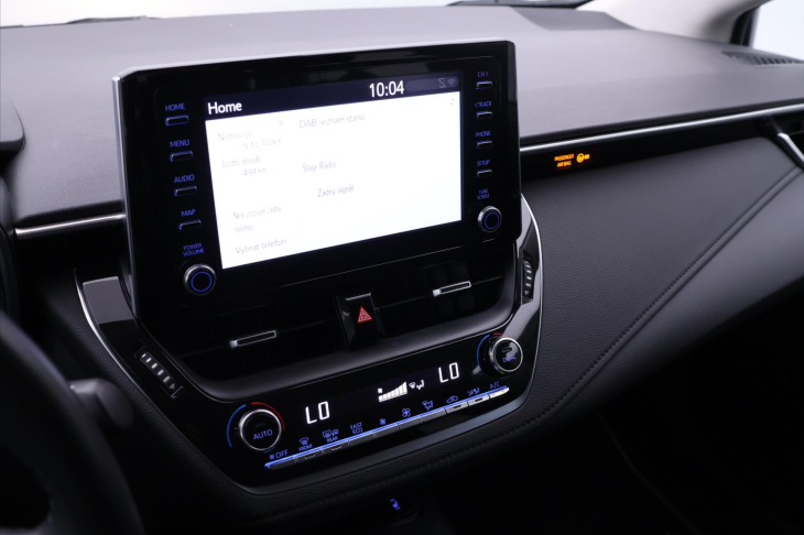 Toyota Corolla 1,8 HB Active Aut. DPH CZ 1.Maj.