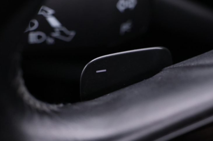 Škoda Superb 2,0 TDI 140kW DSG Scout 4x4 CZ