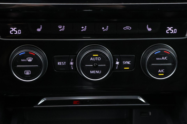 Volkswagen Passat 2,0 TDI 176 kW LED 4X4 CZ