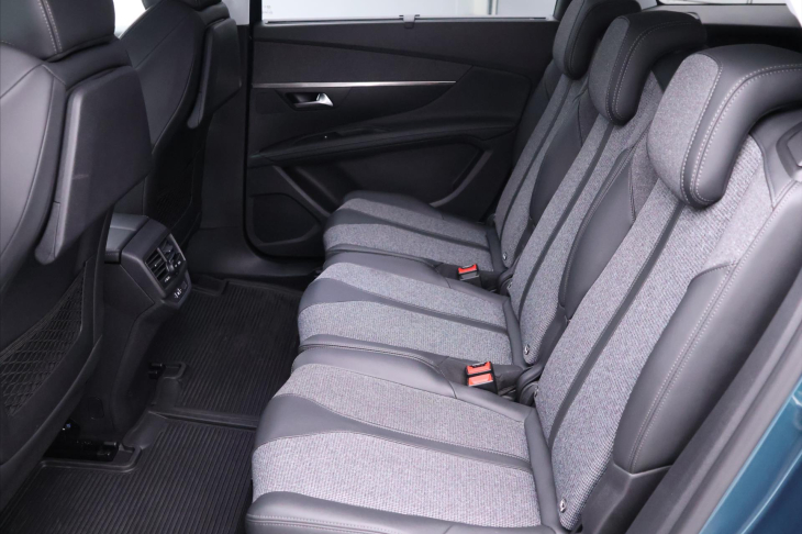 Peugeot 5008 1,5 HDI 96kW Aut. Allure DPH