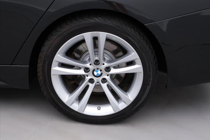 BMW Řada 3 3,0 330d xDrive 190kW M-paket