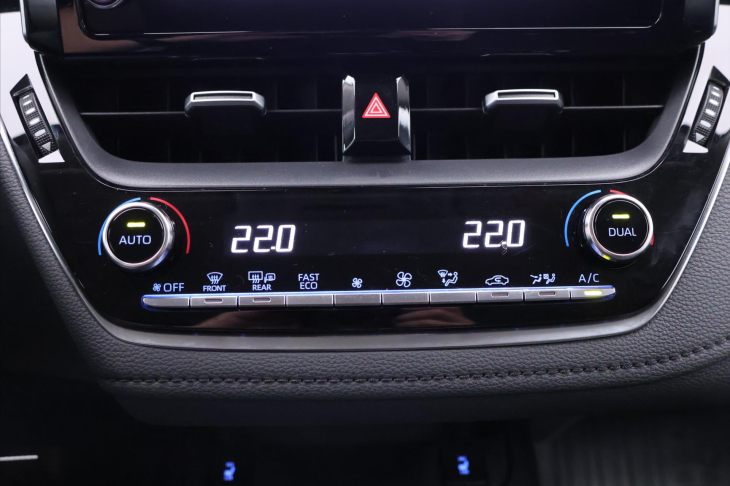 Toyota Corolla 1,5 VVT-i Aut. Comfort CZ DPH