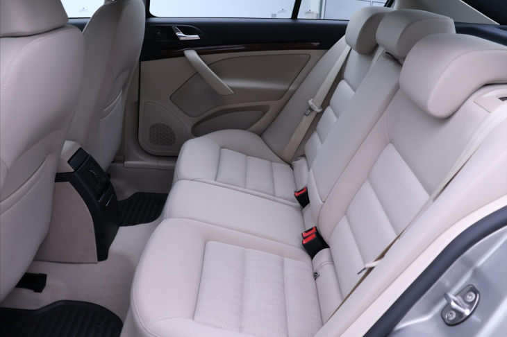 Škoda Octavia 1,4 TSI DSG Elegance Serv. kn