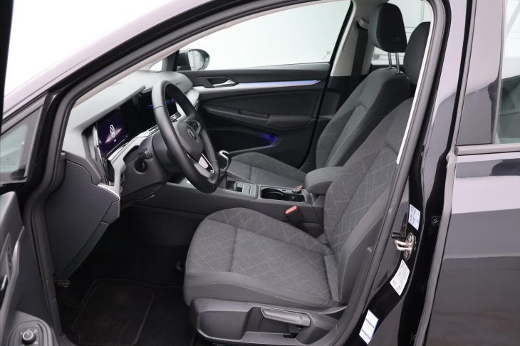 Volkswagen Golf 1.0 TSI 81kW CZ Life LED