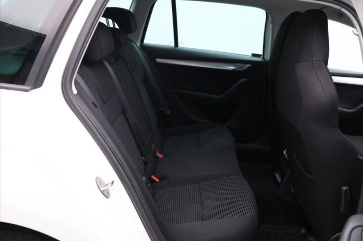 Škoda Octavia 1,6 TDI 81kW Style Sport SH CZ