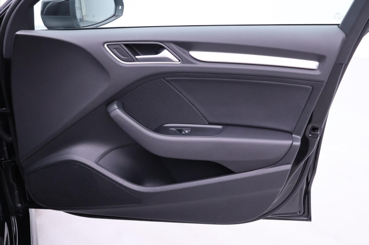 Audi A3 1,0 30TFSI S-line Virtual DPH